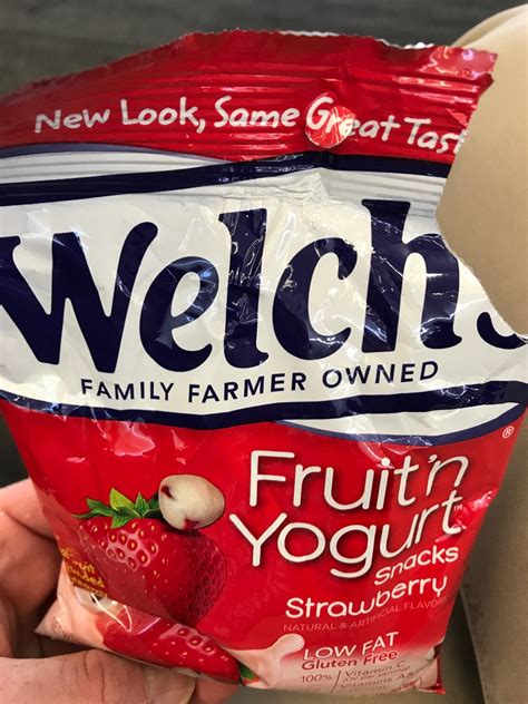 Welch S Fruit N Yogurt Snacks Strawberry Calories Nutrition Analysis And More Fooducate