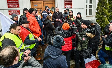 Generalny Strajk Rolników w Kujawsko Pomorskiem Blokady dróg korki