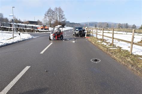 Oetwil am See Kollision fordert Schwerverletzten Kanton Zürich