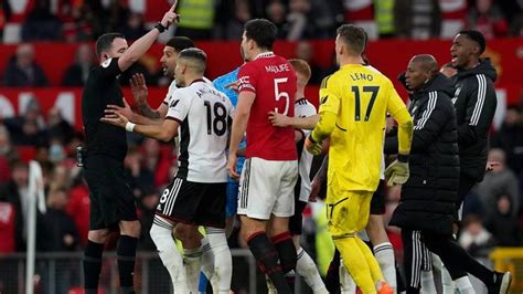 Fa Cup United Siegt Nach Wilder Schlussphase Dreimal Rot Für Fulham Fußball News Sky Sport