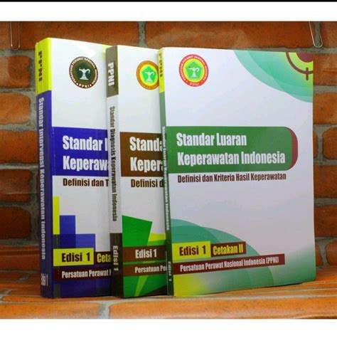 Paket 3 BUKU KEPERAWATAN EDISI 1 CETAKAN KEDUA 3S SDKI SIKI SLKI