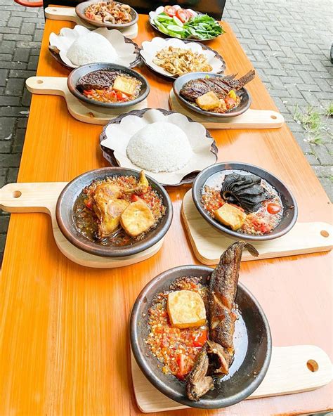 10 Kuliner Pedas Di Bandung Viral Dan Bikin Bibir Dower Nibble