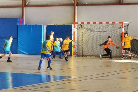 Premier Tournoi De Futsal Pour Les U13 Us Cluny Football Site Officiel