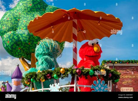 Orlando Florida November 22 2019 Rosita And Elmo In Sesame Steet