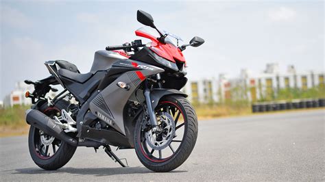 Yamaha Yzf R15 V30 泰國版：163萬 印尼版：153萬 印度版abs 138萬 以上皆為2019年 歡迎預約來店賞車