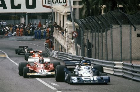 Ronnie Peterson Tyrrell P34 Ford Leads Niki Lauda Ferrari 312T2 Monte