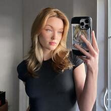 Chloe Rose Robertson Nude Leaks Fapopedia