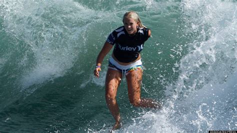 Shark Attack Survivor And Pro Surfer Bethany Hamilton Don T Fear The Ocean Huffpost Null