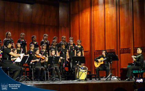 EL CORO Y ORQUESTA SINFÓNICA INFANTIL JUVENIL DE LA MUNICIPALIDAD