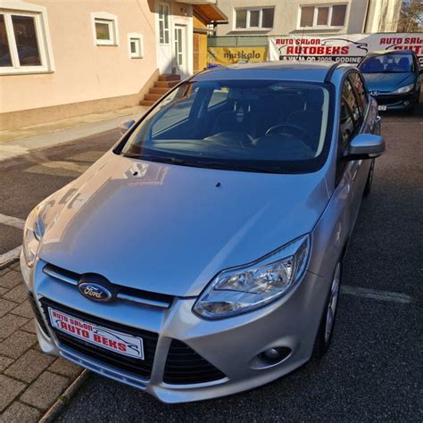 Ford Focus 1 6 TDCI REZERVIRANO 2012 God