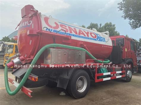 HOWO 12000 Liters Sewerage Exhauster Septic Suction Truck Sewage Vacuum