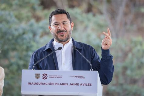 INAUGURA MARTÍ BATRES PILARES JAIME AVILÉS EN HOMENAJE A LA