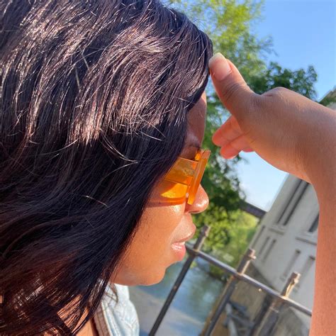 Nadia chambers performance earns rave reviews from local critics 28