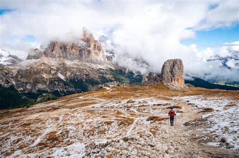 Rifugio Nuvolau and Cinque Torri Hike, Dolomites