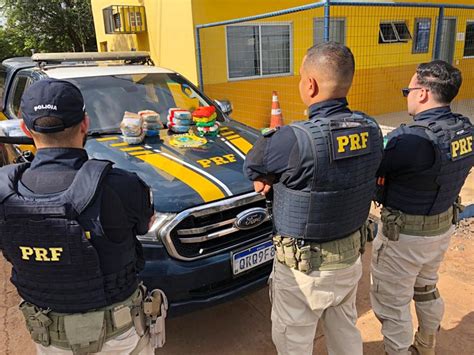 Picos Coca Na Avaliada Em R Milh Es Apreendida Pela Prf