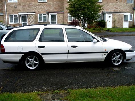 1993 Ford Mondeo 2 0 GLX Estate The Holy Grail Of The Mond Flickr