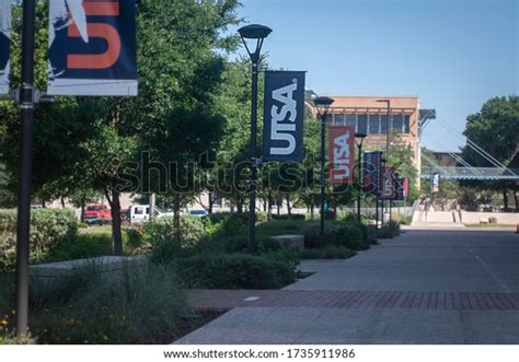 5 Utsa Roadrunner Images, Stock Photos & Vectors | Shutterstock