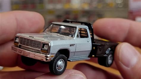 Greenlight Square Body And Full Size Trucks Scale Review Youtube