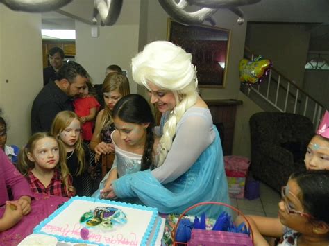 Birthday Parties: Frozen Birthday party