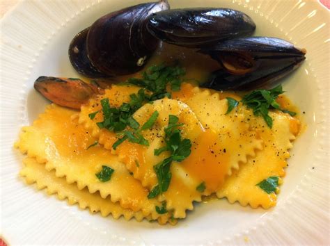 Mangiaconrosa Ravioli Di Pesce Con Cozze E Crema Di Zucca