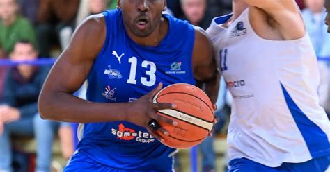 Basket ball Nationale 3 masculine Mirecourt écarte Ozoir de sa route