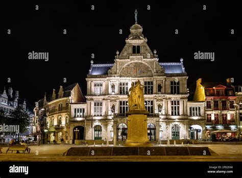 Royal Dutch Theater Hi Res Stock Photography And Images Alamy