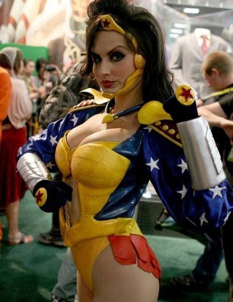 35 Photos De Cosplayeuses Aussi Douées Que Jolies Breakforbuzz