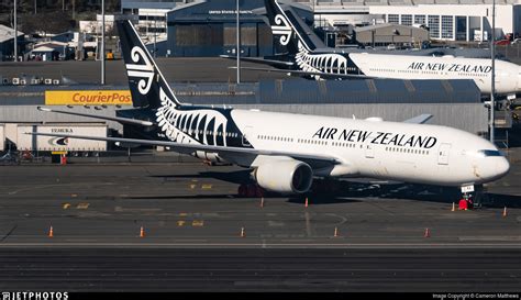 ZK OKA Boeing 777 219 ER Air New Zealand Cameron Matthews