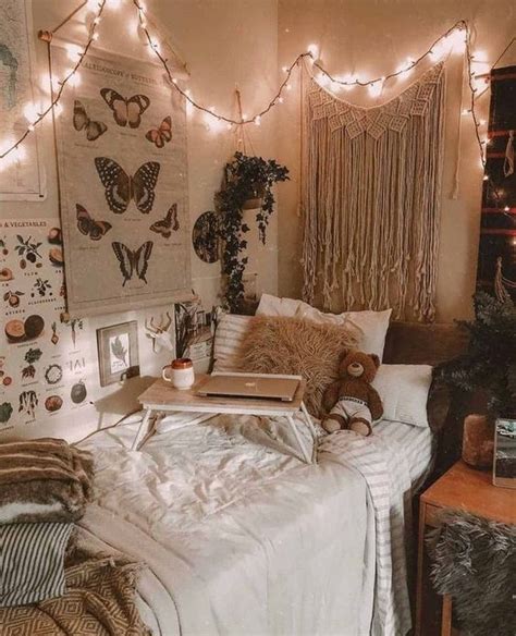 ˗ˏˋ P I N T E R E S T Emmajohnston ˊˎ˗ Cozy Dorm Room College Dorm Room Decor Girls Dorm