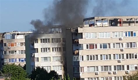 Incendiu puternic într un bloc din București Locatarii sunt evacuați