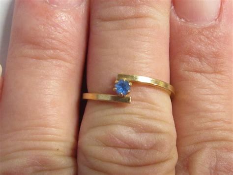 Vintage Signed Avon Gold Tone Blue Rhinestone Solitaire Ring Etsy