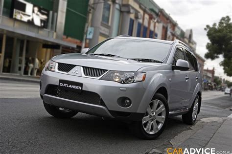 2008 Mitsubishi Outlander - Photos