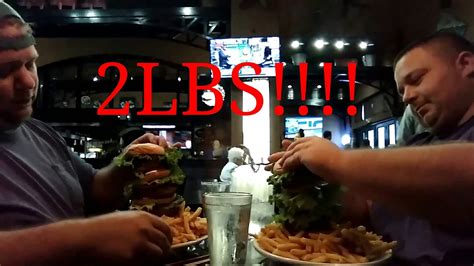 2lb Burger Challenge At Eats American Grill Youtube