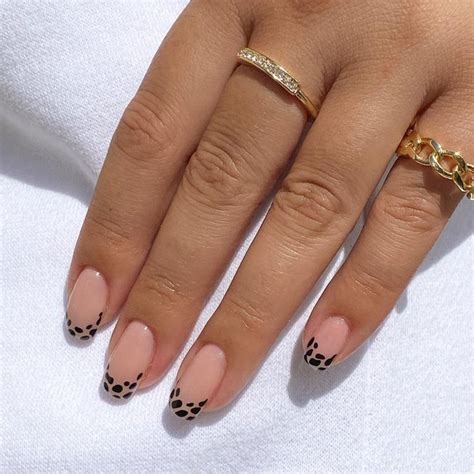 25 Minimalist Nail Art Ideas For A Subdued Mani