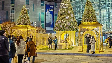 4k Seoul Christmas Lights Walk Times Square And Yeongdeungpo 영등포역과