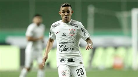 Vasco contrata atacante da Europa para ser titular de Rámon Diaz