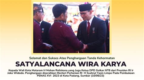 H Mohan Roliskana Raih Satyalancana Wira Karya Dari Presiden Jokowi