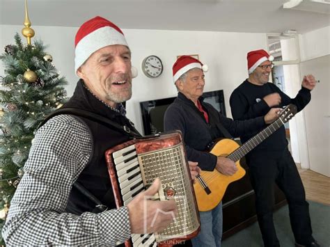 Video Trio Asi Razveselili Korisnike Volo Anskog Doma Za Starije Osobe