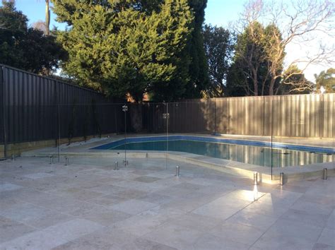 Glass Pool Fencing - Knockout Fencing