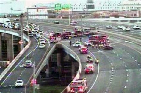 I 95 North In Bridgeport Reopens After Multi Vehicle Crash