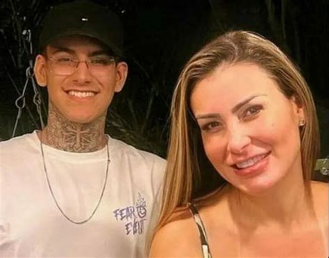 Filho de Andressa Urach revela se fica excitado ao gravar conteúdos