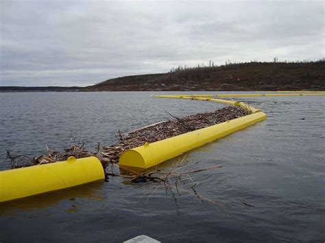 Debris Booms In James Bay Geniglace