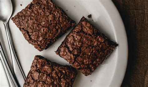 The Perfect Gluten-Free Brownies - The Healthy Livin Travelers