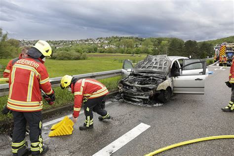 Abgelenkt Durch Brennendes Auto Auffahrunfall Sorgt F R Vollsperrung