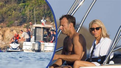 Emmanuel Macron Torse Nu Et En Jet Ski Ces Rituels Auxquels Il Ne