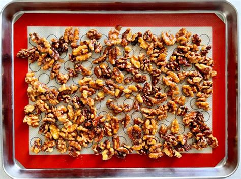 Spiced Maple Walnuts | Candied Nuts | Salad Topping | EmilyFabulous