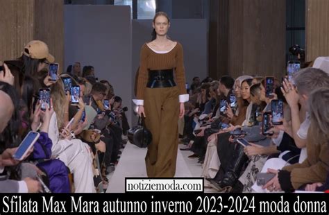 Sfilata Max Mara Autunno Inverno 2023 2024 Donna