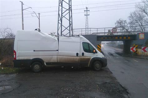 Cm Za Wysoki Fiat Ducato L H Nie Zmie Ci Si Pod Wiaduktem