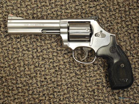 S W 686 PLUS 5 INCH UNFLUTED CYLINDER 7 SHOT 357 MAGNUM For Sale