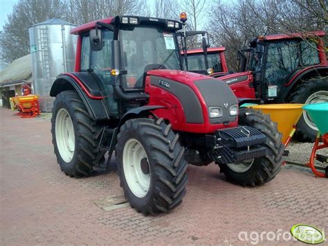 Obraz Traktor Valtra N Galeria Rolnicza Agrofoto